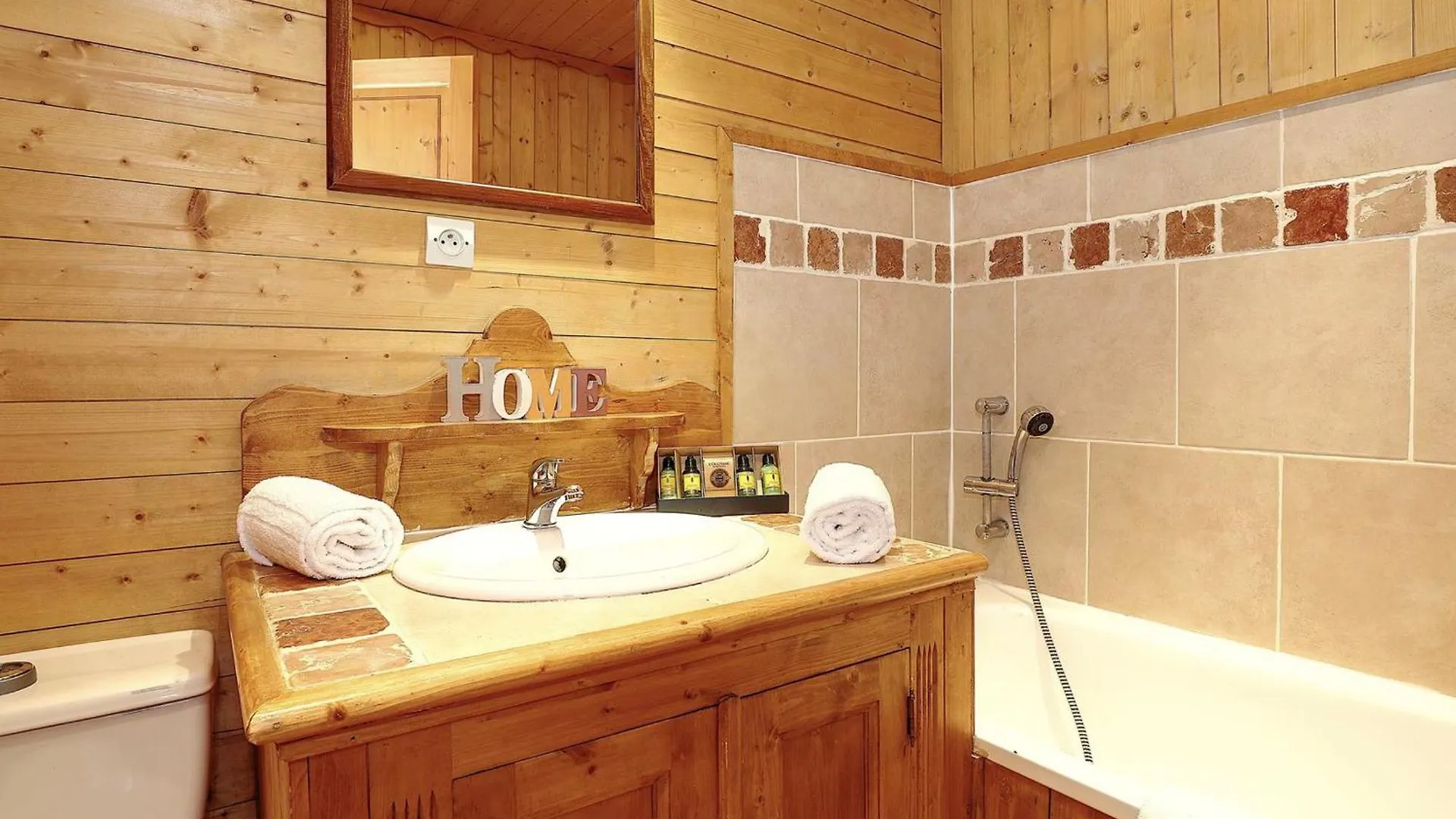 Chalet De Luxe 8 Chambres Avec Sauna Et Parking A Courchevel La Tania - Fr-1-575-232