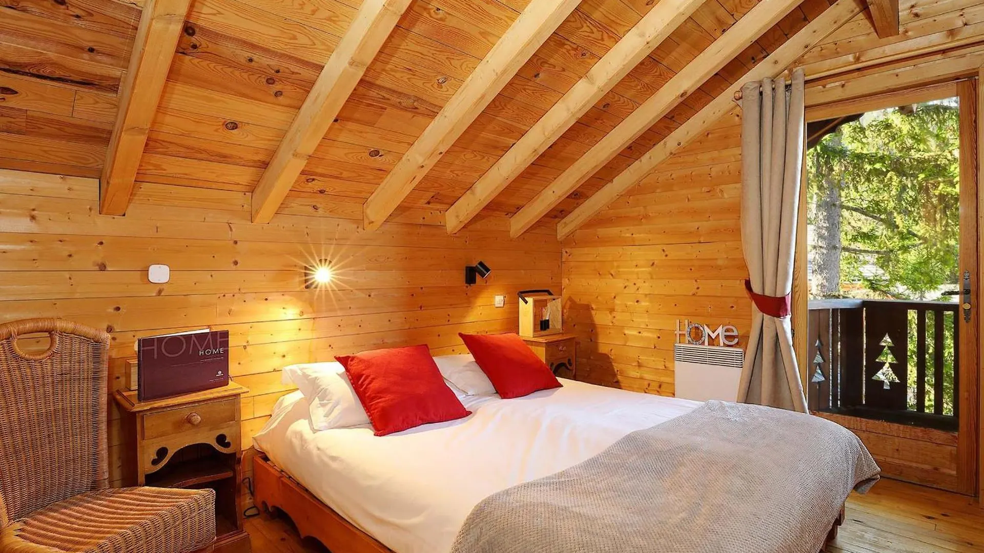 Chalet De Luxe 8 Chambres Avec Sauna Et Parking A Courchevel La Tania - Fr-1-575-232
